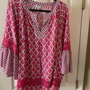 CROWN AND IVEY PULLOVER BLOUSE